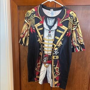 Pirate Graphic T-Shirt Medium